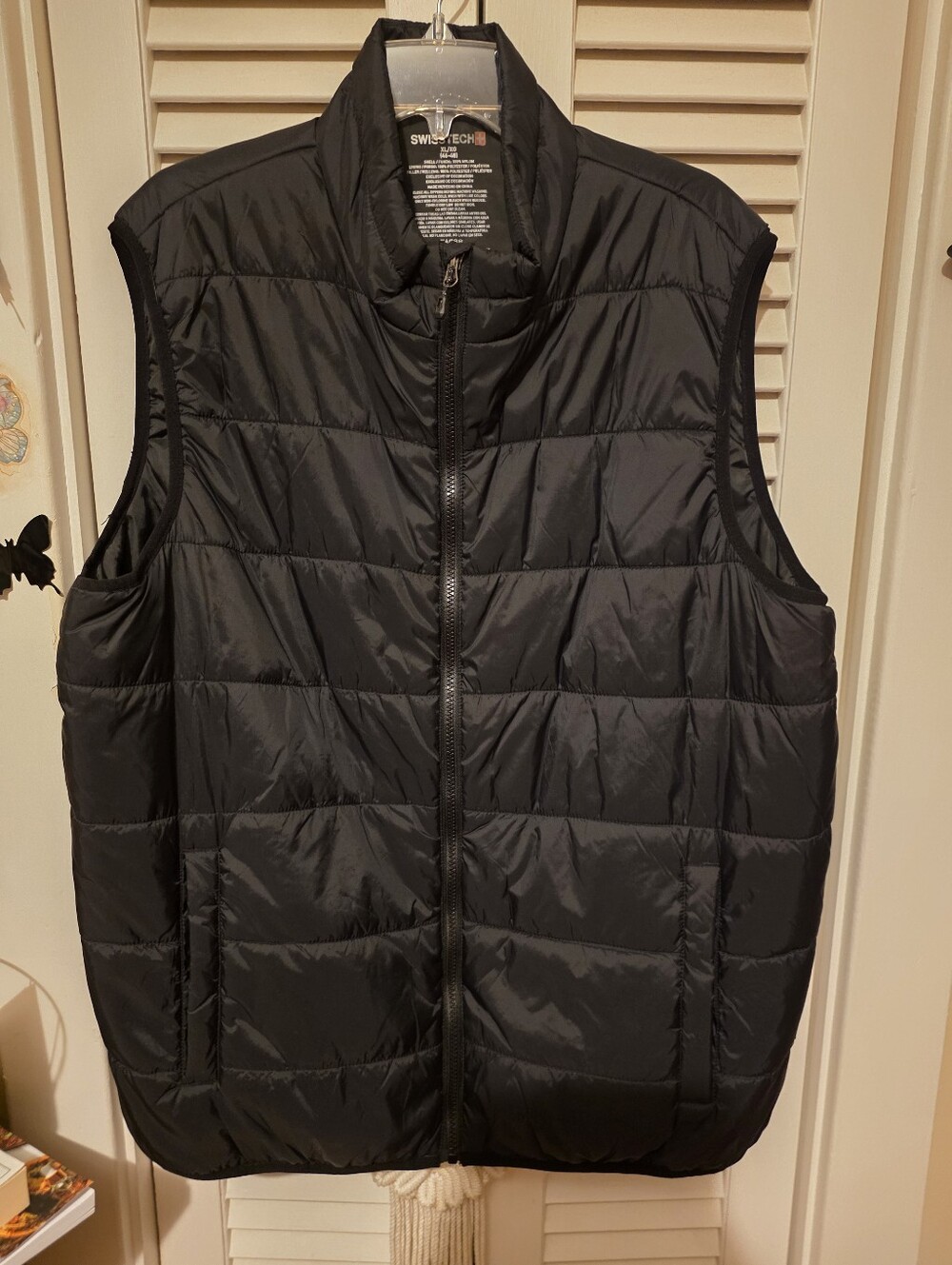 Swiss Tech Men's Black Quilted Puffer Vest - Lightweight Zip Front - Like New